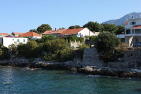 Гостиница Rooms by the sea Sucuraj, Hvar - 6734  Сучурай 